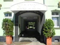 Apartment Hotel Lindeneck Hotels near Thüringen-Park Erfurt