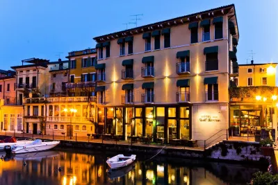 Hotel Bell'Arrivo by Dori Các khách sạn ở Peschiera del Garda