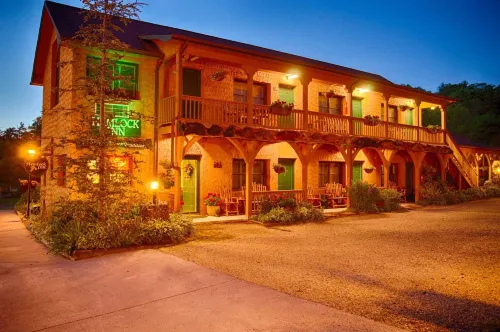 Hemlock Inn Hotels in Blowing Rock