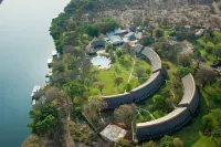 Azambezi River Lodge Отели в г. 