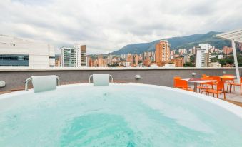 Hampton by Hilton Medellin