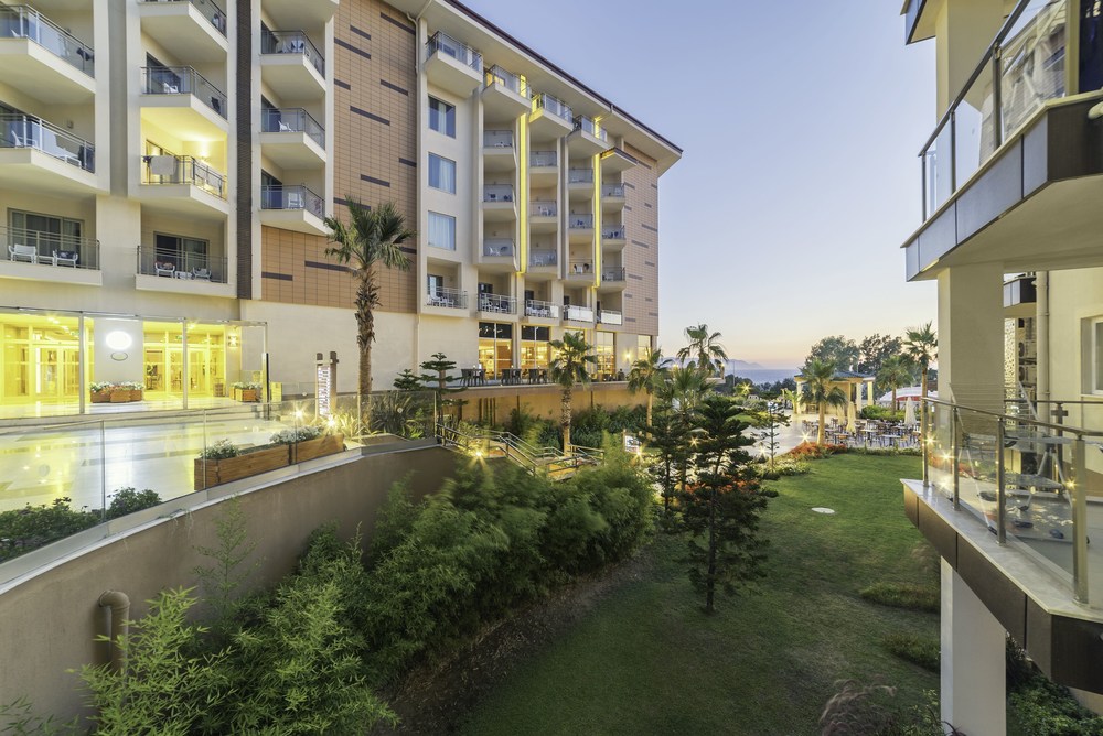 Ramada Resort Kusadasi & Golf