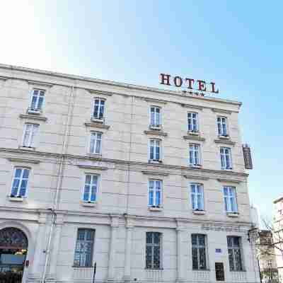 Oceania Hôtel d'Anjou Angers Hotel Exterior