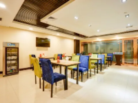 Youyue Theme Hotel Hotels in Shuangyashan