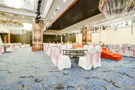 Songjiang International Hotel Отели в г. Шуаняшань