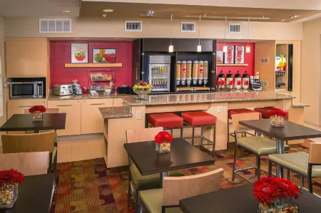 Extended Stay America Suites - Newport News - Yorktown Отели рядом с достопримечательностью «Национальный исторический парк Йорктаун Батлфилд | Колониал»