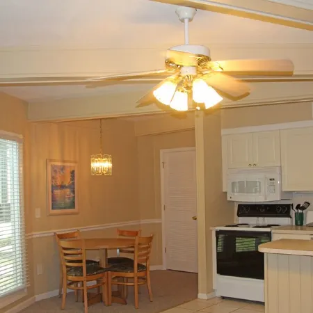 Country Club Villas