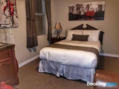 Cozy Studio #15 by Amazing Property Rentals