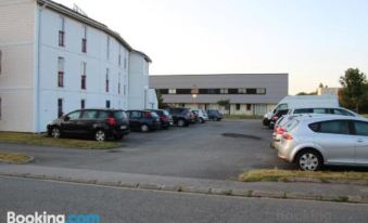 Larmor Plage Hotel - Housity
