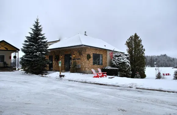 高蒂爾的薩拉納克湖酒店