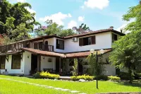 Aconchegos Ile de France Hotels in Itatiaia