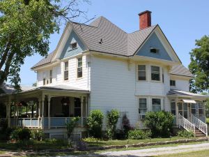 Green Oaks B&B