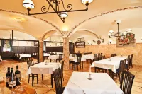 A8 Hotel im Darchinger Hof, Bed & Breakfast Hotels in Holzkirchen