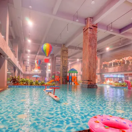 Shuimu City Hot Spring Holiday Hotel