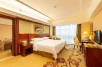 Vienna Hotel Hotels in Fenyi