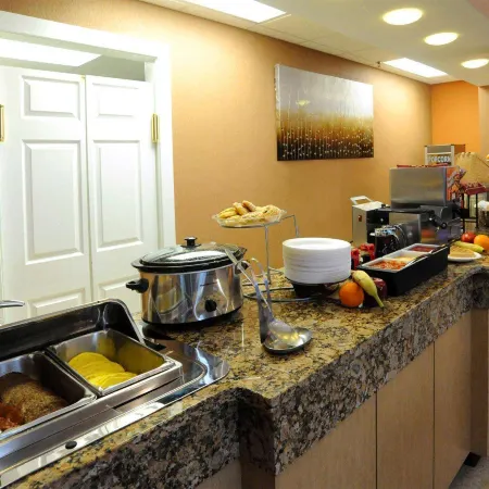 La Quinta Inn & Suites by Wyndham Springfield South