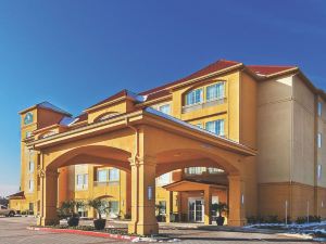 La Quinta Inn & Suites by Wyndham Fort Worth Eastchase