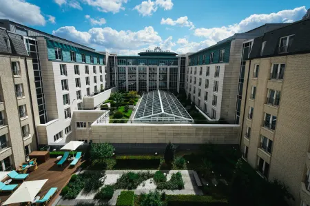 Grand Elysee Hamburg Отели рядом с достопримечательностью «Rickmer Rickmers»