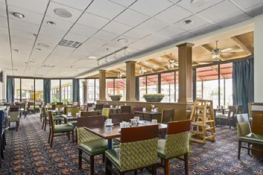 Fayetteville Fort Bragg Area Hotel