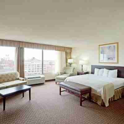 Holiday Inn Portland-by the Bay Rooms