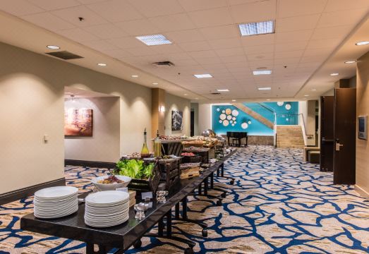 5. 힐튼 모티프 시..