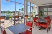 Holiday Inn Express & Suites Trinity Hotels in Odessa