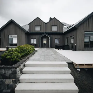 Hotel Berg by Keflavik Airport Hotels near Ankerið af Brúarfossi