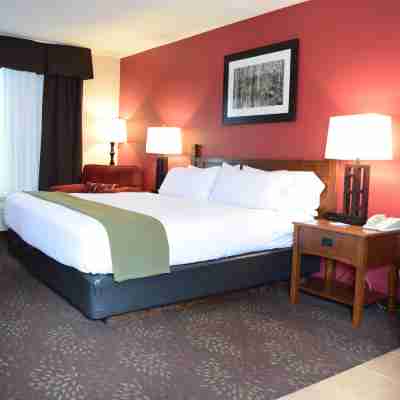 Holiday Inn Express Hocking Hills-Logan Rooms