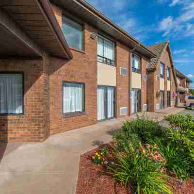 Comfort Inn Hotel Exterior