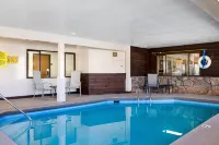 Econo Lodge, Downtown Custer Near Custer State Park and Mt Rushmore - Familievenlig