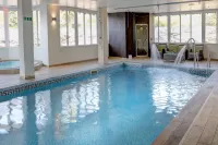 Stonecross Manor Hotel - Pools