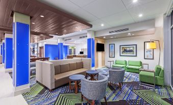 Holiday Inn Express & Suites Chanute