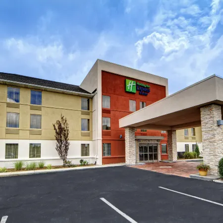 Holiday Inn Express & Suites CROSSVILLE by IHG