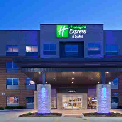 Holiday Inn Express & Suites des Moines Downtown Hotel Exterior