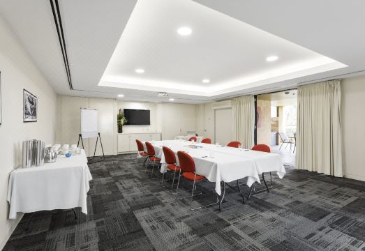 퀘스트 내러 워렌