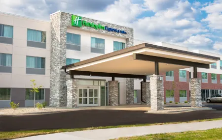 Holiday Inn Express & Suites Rock Falls
