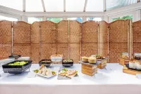 Holiday Inn MAIDSTONE - SEVENOAKS by IHG - breakfast