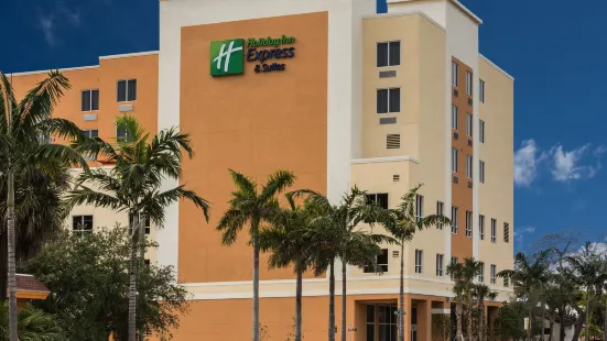 Holiday Inn Express & Suites Fort Lauderdale Airport South