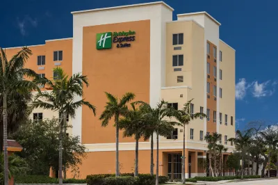 Holiday Inn Express & Suites Fort Lauderdale Airport South