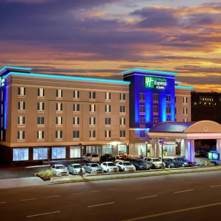 Holiday Inn Express & Suites KNOXVILLE WEST - PAPERMILL DR by IHG