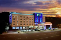 Holiday Inn Express & Suites KNOXVILLE WEST - PAPERMILL DR by IHG - 3-Star