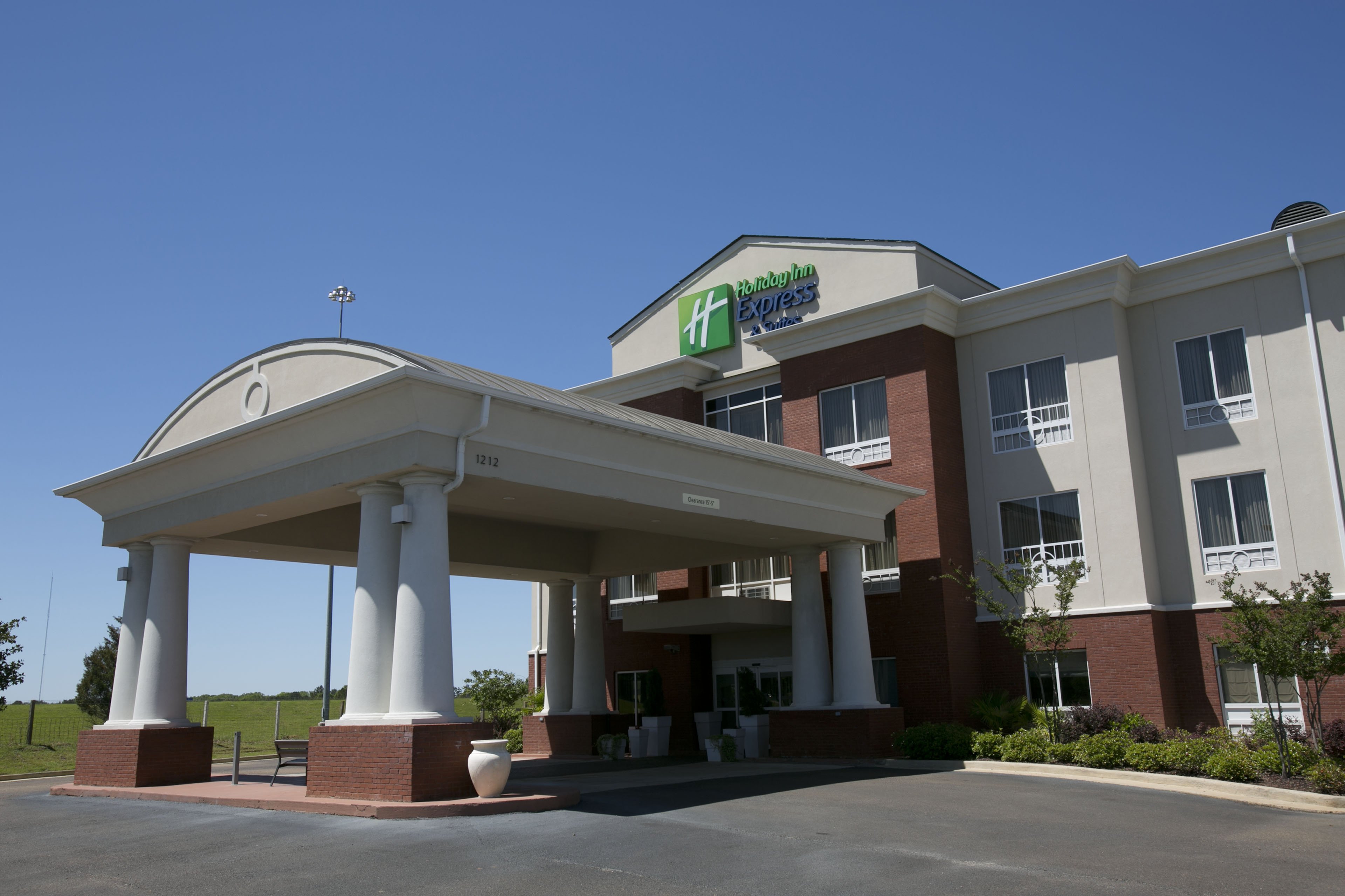 Holiday Inn Express & Suites Brookhaven, an Ihg Hotel