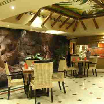 Pyramisa Downtown Residence Dining/Meeting Rooms