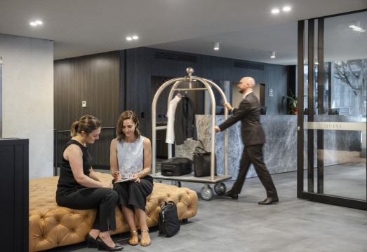 퀘스트 뉴퀘이 외관 및 전경