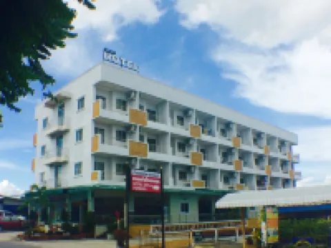 บ้านฉางอพาร์ทเม้นท์ แอนด์ โฮเต็ล โรงแรมในอำเภอ บ้านฉาง