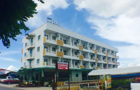 Banchang Apartment and Hotel Отели рядом с достопримечательностью «Wat Chak Mak»