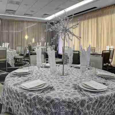 Homewood Suites by Hilton Richmond-Downtown Dining/Meeting Rooms