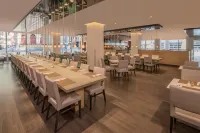 هوتل بور كيبيك، إيه تريبيونال بورتفوليو هوتل