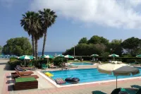 Pylea Beach Hotel - Beach