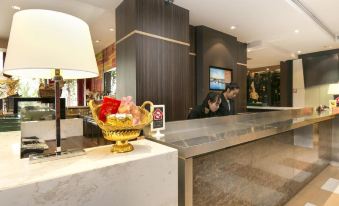 Tongtara Riverview Hotel